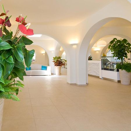 Hotel Cala Reale Stintino Bagian luar foto
