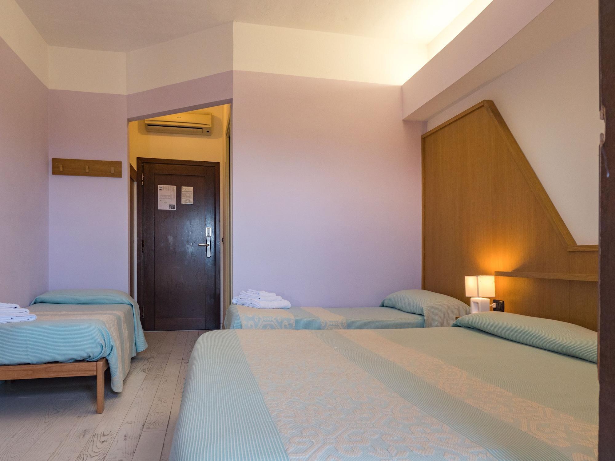 Hotel Cala Reale Stintino Bagian luar foto