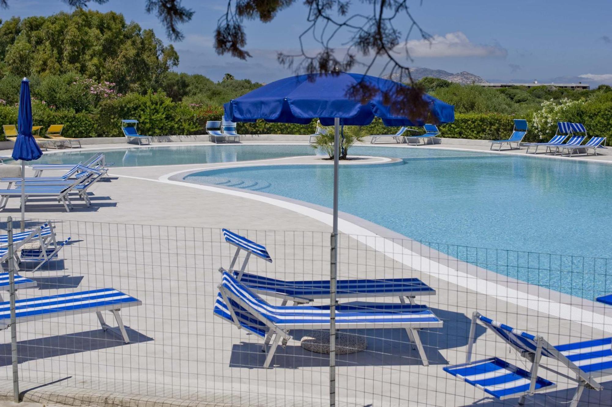 Hotel Cala Reale Stintino Bagian luar foto