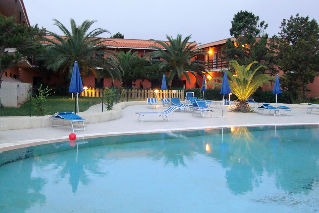 Hotel Cala Reale Stintino Bagian luar foto